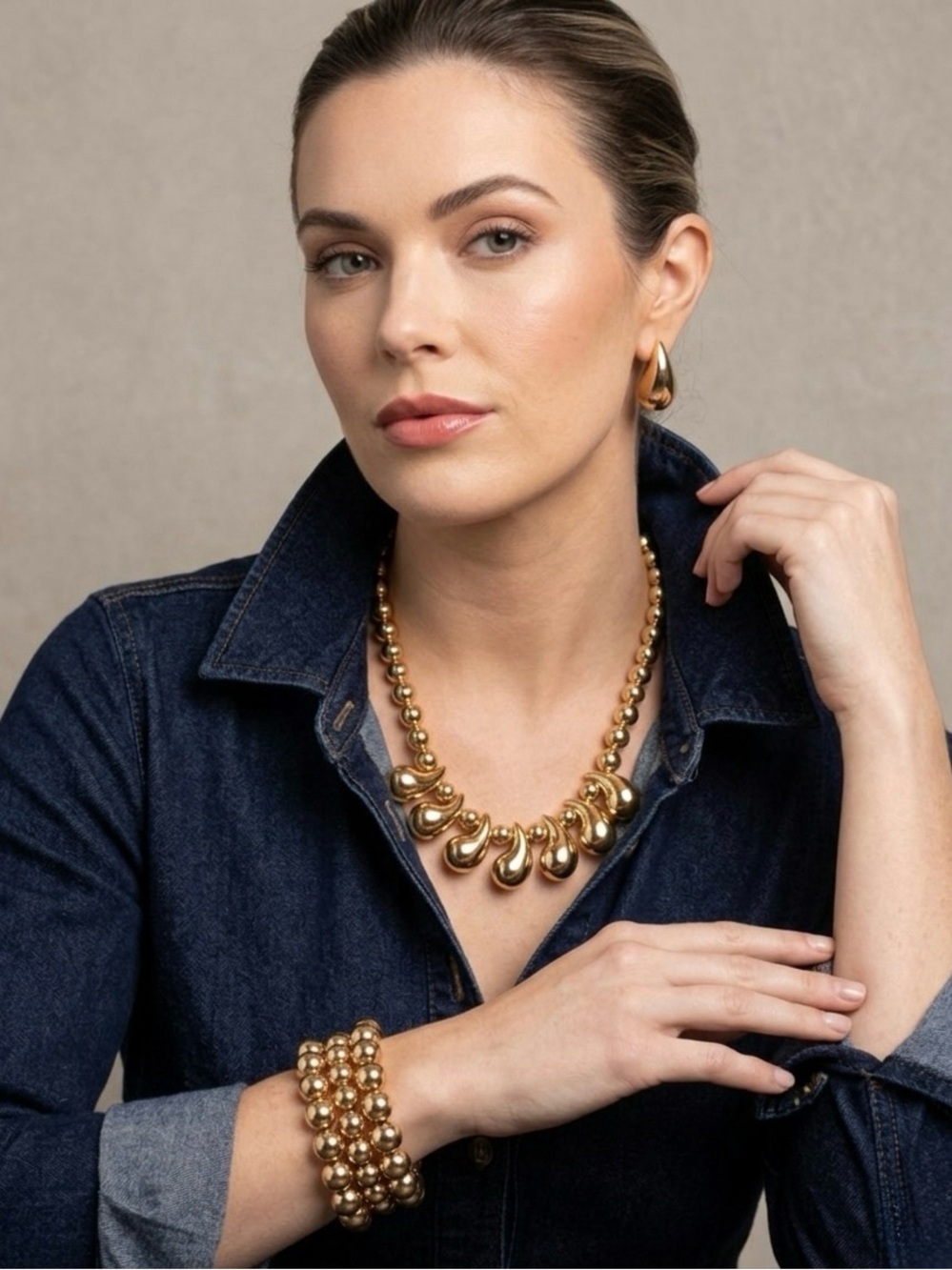 Elegant Gold Jewelry Set
